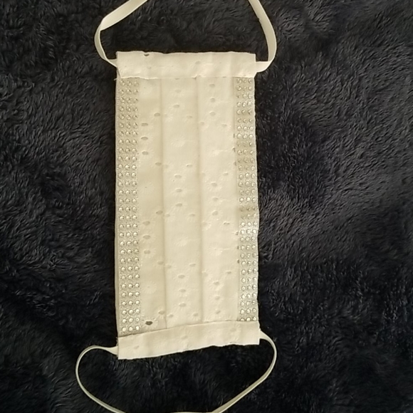 Beautiful Face Mask - Picture 3 of 8